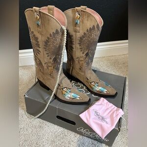 NEW Miss Macie Shawnee Boots